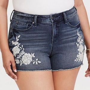 NWOT Torrid Embroidered Shorts